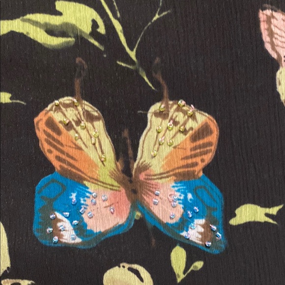 Floral Sleeveless Wrap Top - Picture 4 of 7